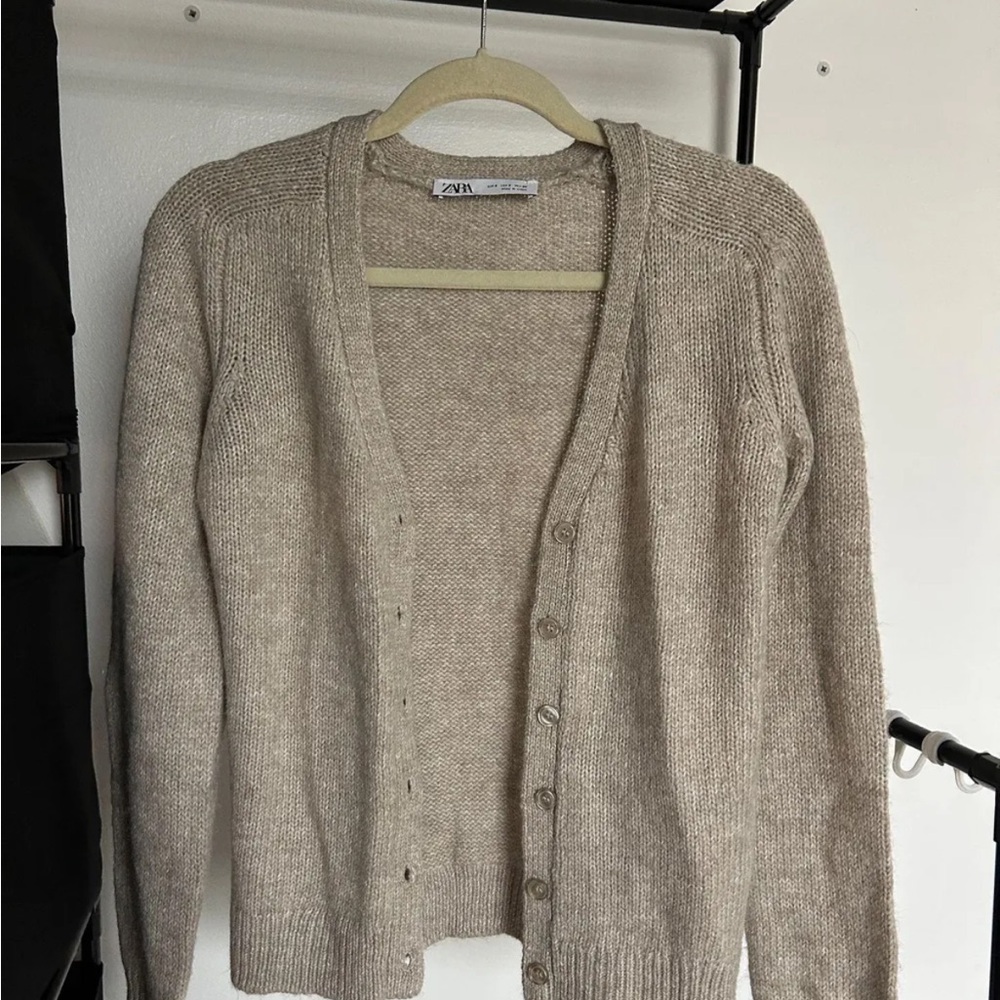 NWOT Zara Beige Cardigan Sweater